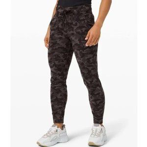Lululemon Ready to Rulu Jogger 29" / Size 12 / Heritage Camo Jacquard Black